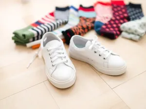 Jakie skarpetki do białych butów? Przewodnik po stylizacjach